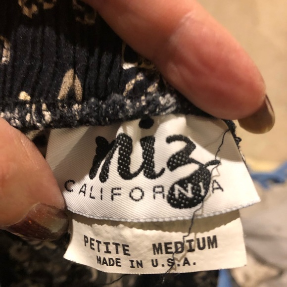 Skirt size Petite Medium - Picture 3 of 3